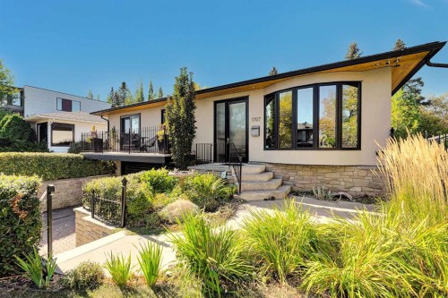 1707 Suffolk Street Sw, Calgary, AB - Outdoor With Deck Patio Veranda