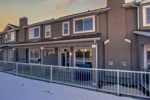 156 Royal Manor Nw, Calgary, AB - Outdoor