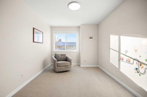 156 Royal Manor Nw, Calgary, AB - Indoor Photo Showing Other Room