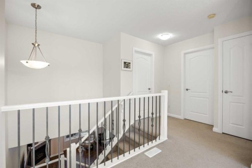 156 Royal Manor Nw, Calgary, AB - Indoor Photo Showing Other Room