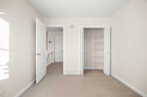 156 Royal Manor Nw, Calgary, AB - Indoor Photo Showing Other Room