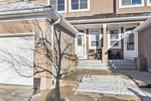 156 Royal Manor Nw, Calgary, AB - Outdoor