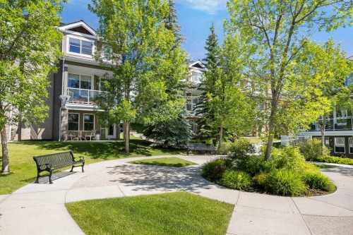 156 Royal Manor Nw, Calgary, AB - Outdoor