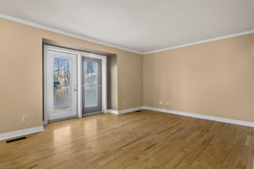 4416 Quentin Court Sw, Calgary, AB - Indoor Photo Showing Other Room