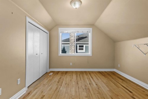 4416 Quentin Court Sw, Calgary, AB - Indoor Photo Showing Other Room