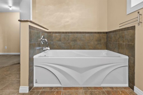 4416 Quentin Court Sw, Calgary, AB - Indoor Photo Showing Laundry Room