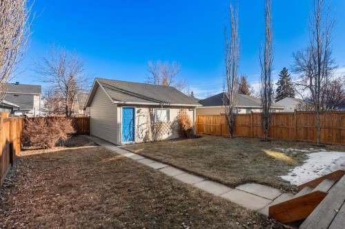4416 Quentin Court Sw, Calgary, AB - Outdoor
