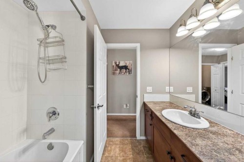 899 Windhaven Close Sw, Airdrie, AB - Indoor Photo Showing Bathroom