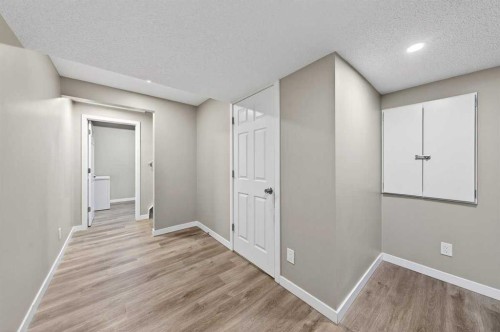 899 Windhaven Close Sw, Airdrie, AB - Indoor Photo Showing Other Room