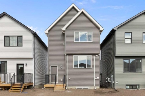 688 Buffaloberry Manor Se, Calgary, AB - Outdoor