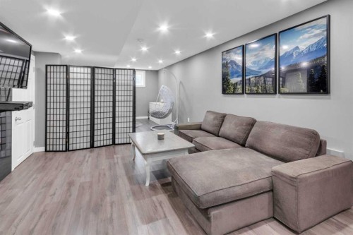 594 Hillcrest Road Sw, Airdrie, AB - Indoor