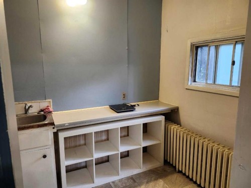 522 21 Avenue Nw, Calgary, AB - Indoor