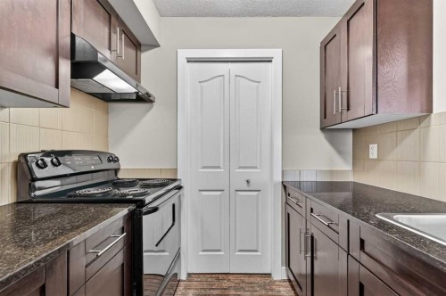 207-355 Taralake Way Ne, Calgary, AB - Indoor Photo Showing Kitchen