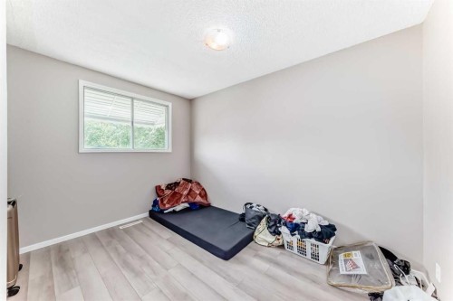 627 Fortalice Crescent Se, Calgary, AB - Indoor Photo Showing Other Room