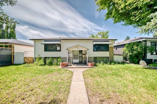 627 Fortalice Crescent Se, Calgary, AB - Outdoor