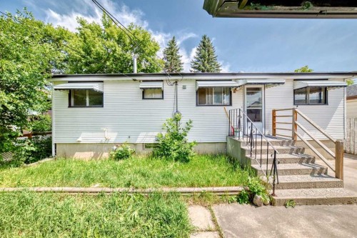 627 Fortalice Crescent Se, Calgary, AB - Outdoor