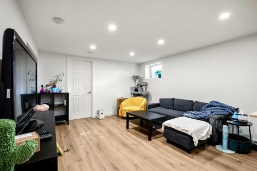1986 Cottonwood Crescent Se, Calgary, AB - Indoor Photo Showing Basement