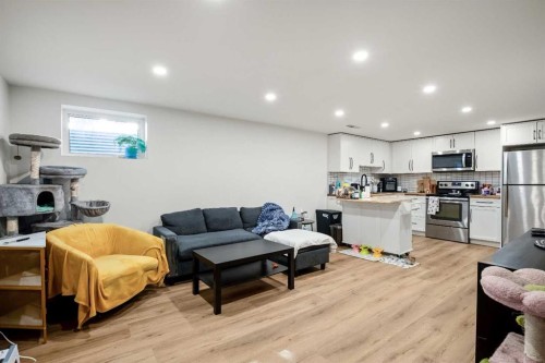 1986 Cottonwood Crescent Se, Calgary, AB - Indoor