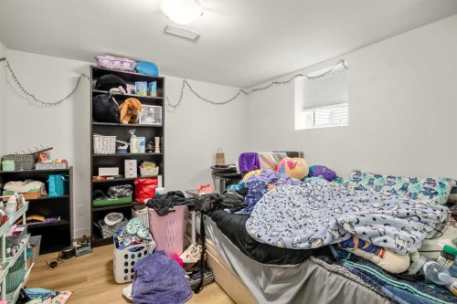 1986 Cottonwood Crescent Se, Calgary, AB - Indoor Photo Showing Bedroom