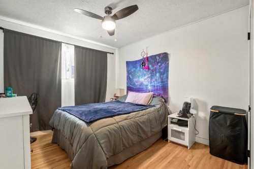 1986 Cottonwood Crescent Se, Calgary, AB - Indoor Photo Showing Bedroom