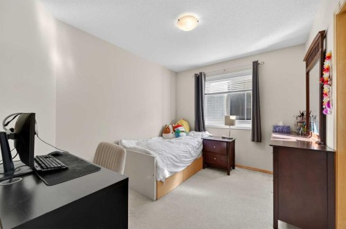 201 Saddlecrest Way Ne, Calgary, AB - Indoor Photo Showing Other Room