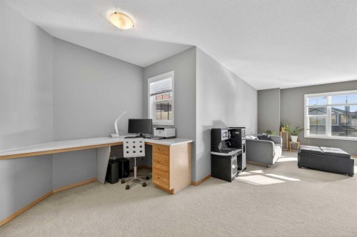 201 Saddlecrest Way Ne, Calgary, AB - Indoor Photo Showing Office