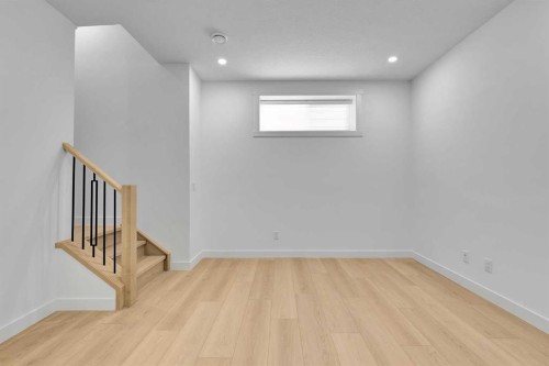 2605 1 Street Ne, Calgary, AB - Indoor Photo Showing Other Room