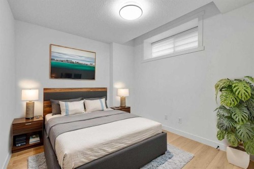 2605 1 Street Ne, Calgary, AB - Indoor Photo Showing Bedroom