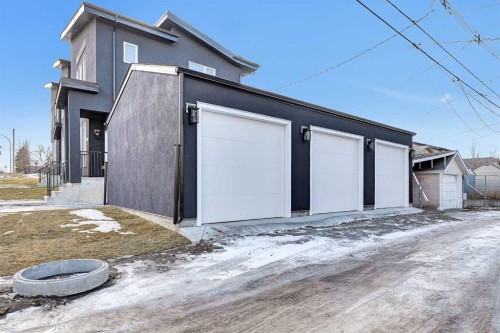 2605 1 Street Ne, Calgary, AB - Outdoor With Exterior