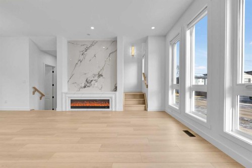 2605 1 Street Ne, Calgary, AB - Indoor Photo Showing Other Room