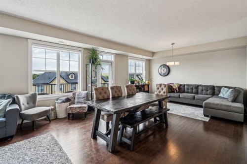 30 Cranbrook Villas Se, Calgary, AB - Indoor Photo Showing Living Room