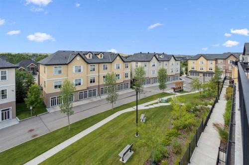 30 Cranbrook Villas Se, Calgary, AB - Outdoor