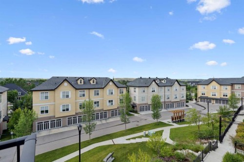 30 Cranbrook Villas Se, Calgary, AB - Outdoor