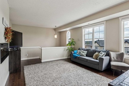 30 Cranbrook Villas Se, Calgary, AB - Indoor Photo Showing Other Room