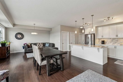 30 Cranbrook Villas Se, Calgary, AB - Indoor Photo Showing Kitchen With Upgraded Kitchen