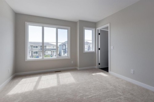 263 Sora Boulevard Se, Calgary, AB - Indoor Photo Showing Other Room