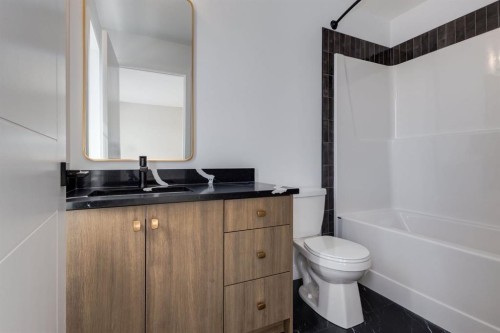 263 Sora Boulevard Se, Calgary, AB - Indoor Photo Showing Bathroom