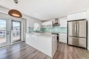 7 Signature Mews Sw, Calgary, AB  - Indoor Photo Showing Kitchen 