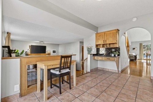 28 Mckerrell Close Se, Calgary, AB - Indoor