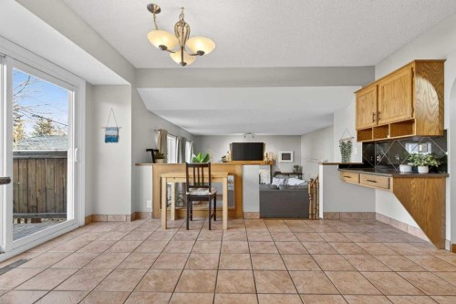 28 Mckerrell Close Se, Calgary, AB - Indoor Photo Showing Other Room