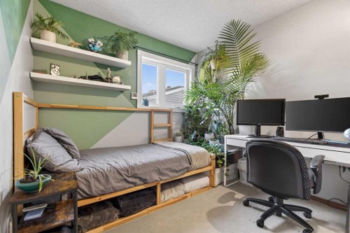 28 Mckerrell Close Se, Calgary, AB - Indoor