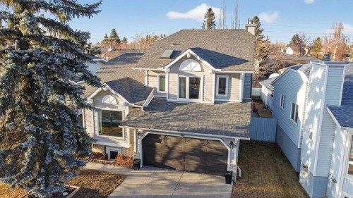 28 Mckerrell Close Se, Calgary, AB - Outdoor