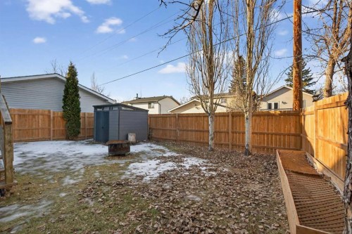 28 Mckerrell Close Se, Calgary, AB - Outdoor
