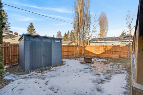 28 Mckerrell Close Se, Calgary, AB - Outdoor