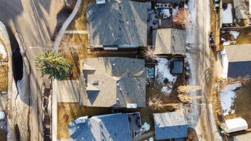 28 Mckerrell Close Se, Calgary, AB - Outdoor