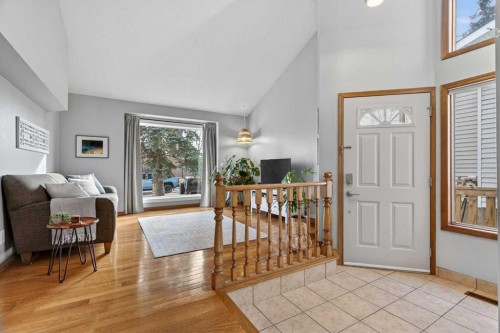 28 Mckerrell Close Se, Calgary, AB - Indoor