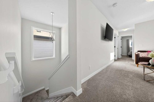 148 Highview Gate Se, Airdrie, AB - Indoor Photo Showing Other Room