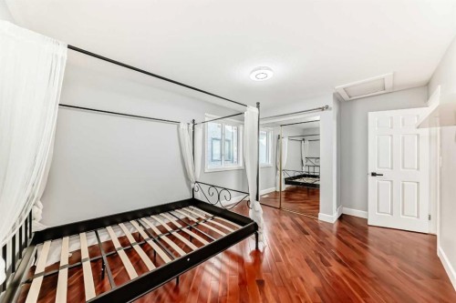 305 Lakeside Greens Crescent, Chestermere, AB - Indoor Photo Showing Other Room