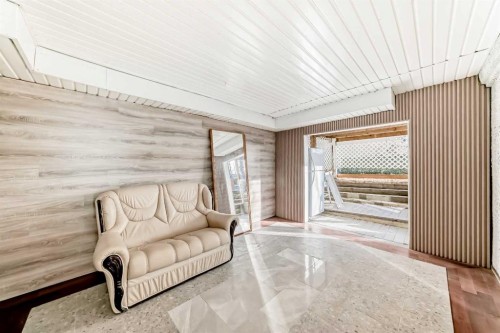 305 Lakeside Greens Crescent, Chestermere, AB - Indoor Photo Showing Other Room