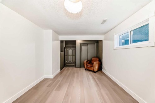 305 Lakeside Greens Crescent, Chestermere, AB - Indoor Photo Showing Other Room